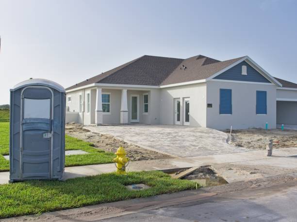 Best Portable restroom trailer rental  in Des Moines, WA